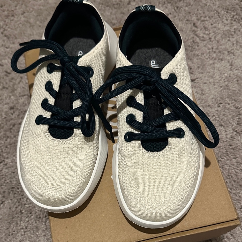 All birds Knit Sneakers in Cream and Black